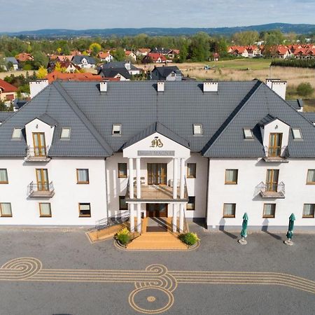 Dworek Magnat Modlniczka Exterior foto