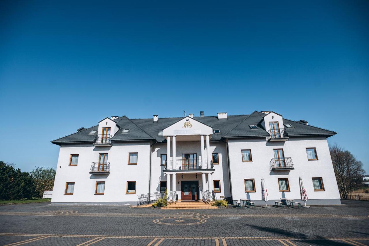 Dworek Magnat Modlniczka Exterior foto